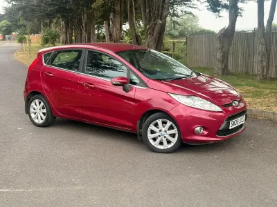 Used Ford Fiesta Zetec 82 HP (60 kW) 2009 Red Hatchback