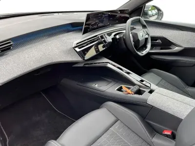 Used Peugeot e-3008 GT 80 kW (110 HP) 2025 SUV