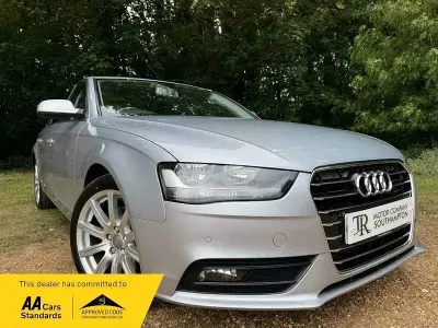 Używany Audi A4 170 KM (125 kW) 2015 Srebrny Sedan/Limuzyna