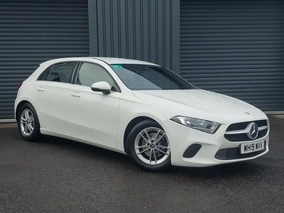 Begagnad Mercedes A180 SE 136 HK (100 kW) 2019 Vit Halvkombi