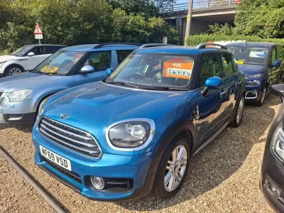 Used Mini Cooper Countryman Exclusive 136 HP (100 kW) 2019 Island blue metallic SUV