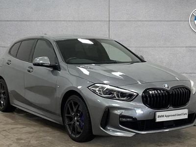 Usado BMW 118 M Sport 134 HP (98 kW) 2023 Cinzento Citadino