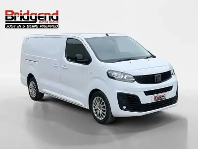 Usado Fiat Scudo S 100 HP (73 kW) 2023 Branco Van