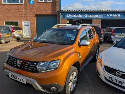 Second-hand Dacia Duster Comfort 115 CP (84 kW) 2019 Portocaliu SUV