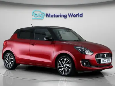 Używany Suzuki Swift SZ5 83 KM (61 kW) 2023 Czerwony Hatchback