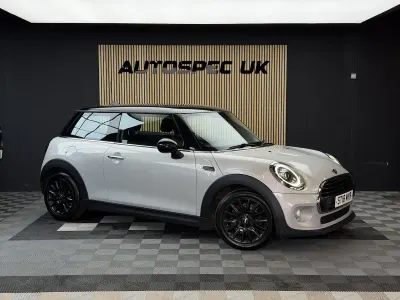 Used Mini Cooper Hatch 136 HP (100 kW) 2018 Silver Hatchback