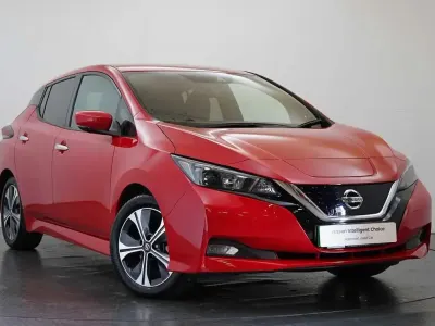 Used Nissan Leaf N-Connecta 108 kW (147 HP) 2021 Red Hatchback
