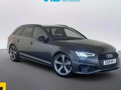 Begagnad Audi A4 Sport 150 HK (110 kW) 2019 Grå Kombi