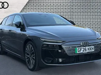 Usado Audi A6 e-tron Performance 269 kW (367 HP) 2026 Cinzento Carrinha