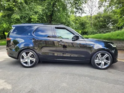 Used Land Rover Discovery 5 HSE Dynamic 2023 Black SUV