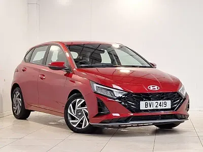 New Hyundai i20 Advanced 100 HP (73 kW) 2025 Red Hatchback