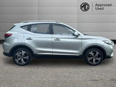 Usado MG ZS 106 HP (77 kW) 2021 Prateado SUV