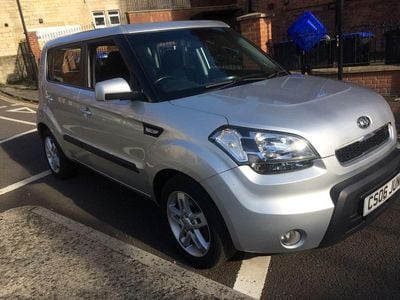 Silver Used 2011 Kia Soul SUV | £2,495 (Fair price)