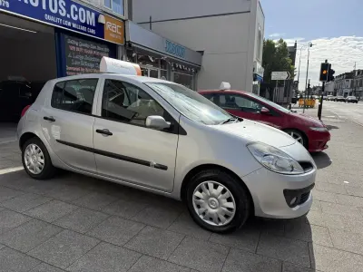 Second-hand Renault Clio II Expression 2008 Argintiu Hatchback