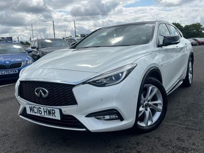 Infiniti Q30