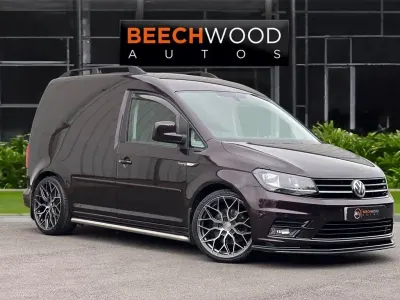 Begagnad VW Caddy Highline 150 HK (110 kW) 2017 Lila Minibuss