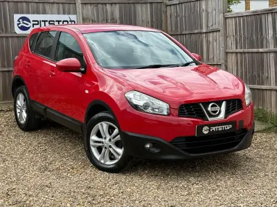 Used Nissan Qashqai Acenta 117 HP (86 kW) 2013 Red SUV