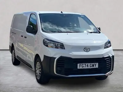 Used Toyota Proace 145 HP (106 kW) 2024 White MPV