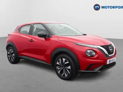 Używany Nissan Juke Acenta Premium 114 KM (83 kW) 2025 Czerwony SUV