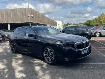 New BMW i5 M Sport 246 kW (335 HP) 2025 Black Estate