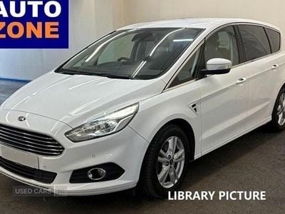 Used Ford S-MAX Titanium 150 HP (110 kW) 2018 White MPV