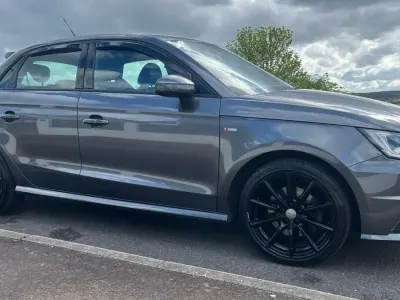 Begagnad Audi A1 Sportback S-Line 2015 Grå Halvkombi