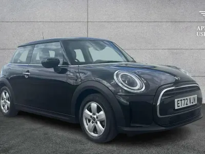 Usado Mini Cooper Classic 134 HP (98 kW) 2022 Preto Citadino