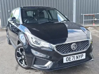 Begagnad MG MG3 Exclusive 106 HK (77 kW) 2022 Svart Halvkombi