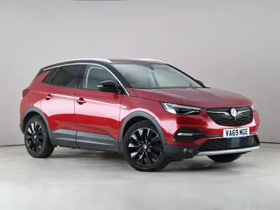 Used Vauxhall Grandland X Ultimate 300 HP (220 kW) 2020 Red SUV