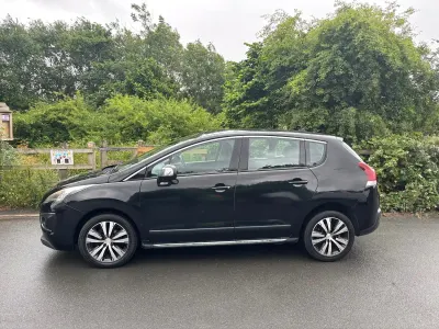 Usado Peugeot 3008 Active 2014 Negro Utilitario
