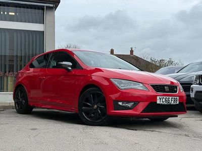 Begagnad Seat Leon FR 2016 Röd Halvkombi