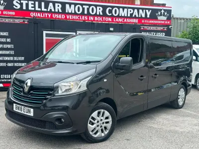 Used Renault Trafic 2018 Black MPV