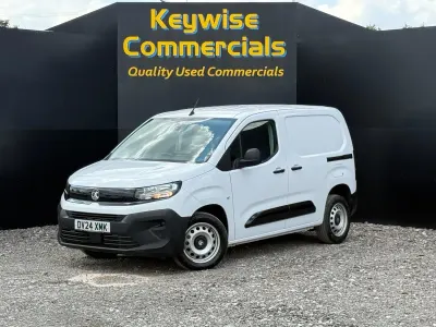 Used Vauxhall Combo S 100 HP (73 kW) 2024 White MPV