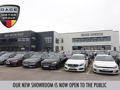 Used Vauxhall Corsa 75 HP (55 kW) 2016 Red Hatchback