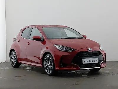 Used Toyota Yaris 116 HP (85 kW) 2022 Red Hatchback