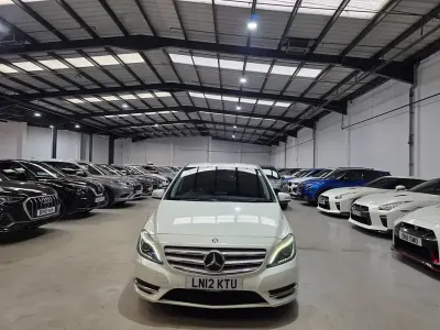 Begagnad Mercedes B180