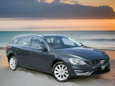 Usado Volvo V60 SE 115 HP (84 kW) 2014 Cinzento Carrinha