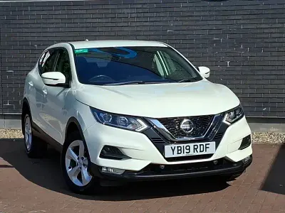 Used Nissan Qashqai Acenta Premium 115 HP (84 kW) 2019 White SUV