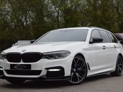 Begagnad BMW 520 M Sport 2026 Vit Kombi