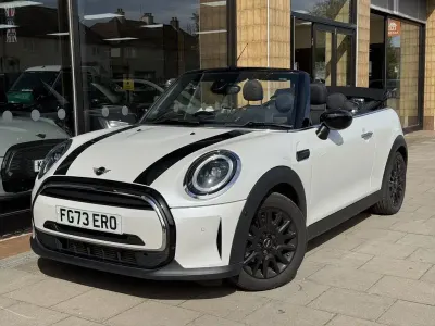 Usado Mini Cooper Cabriolet Classic 136 CV (100 kW) 2023 Blanco Descapotable