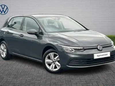 Used VW Golf VIII Life 130 HP (95 kW) 2024 Grey Hatchback