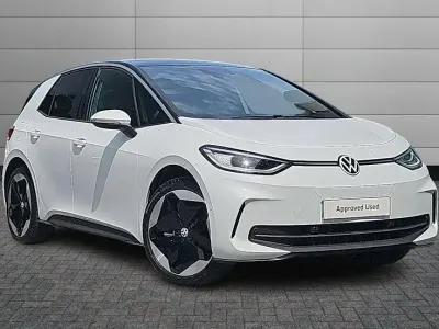 New VW ID.3 Pro 147 kW (201 HP) 2026 Glacier white with solid black roof Hatchback