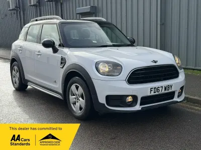 Used Mini Cooper 2017 White Hatchback
