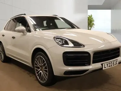 Used Porsche Cayenne Platinum Edition 340 HP (250 kW) 2022 Grey SUV