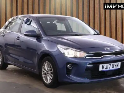 Begagnad Kia Rio 2017 Blå Halvkombi