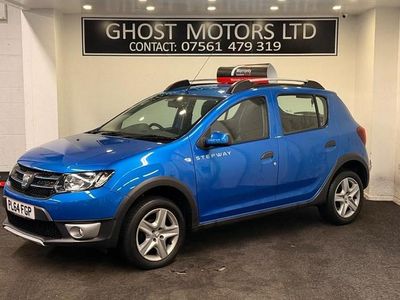 Blue Used 2014 Dacia Sandero Lauréate Hatchback | £5,495 (Fair price)