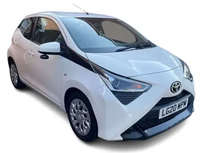 Used Toyota Aygo X-play 71 HP (52 kW) 2020 White Hatchback