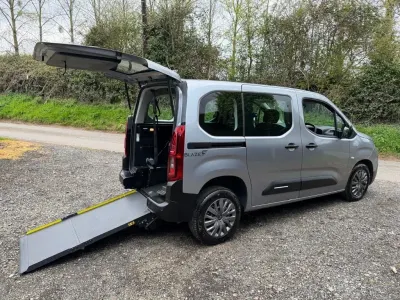 Usado Citroën Berlingo 2025 Cinzento Monovolume