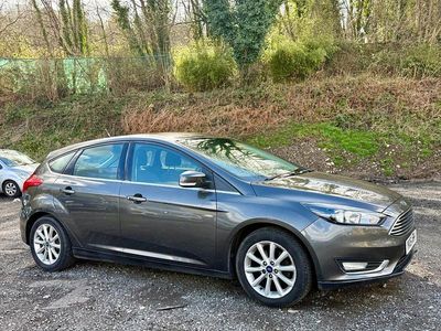 Used Ford Focus Titanium 120 HP (88 kW) 2016 Grey Hatchback