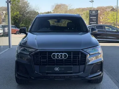 Begagnad Audi Q7 Black Edition 2021 Grå SUV